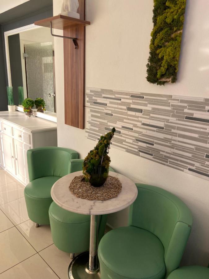 Aqua Apartman Satu Mare Exterior foto